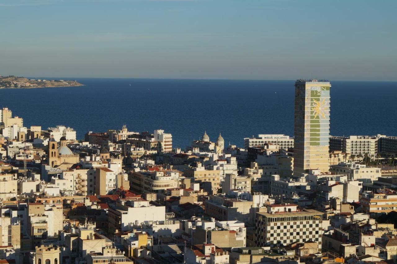 Ferienwohnung Charming Downtown Skyscrapper Alicante Exterior foto