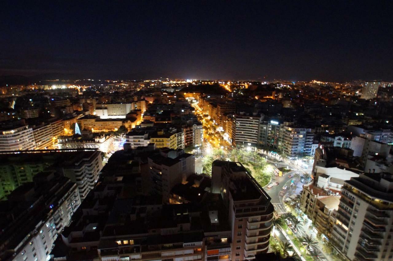 Ferienwohnung Charming Downtown Skyscrapper Alicante Exterior foto